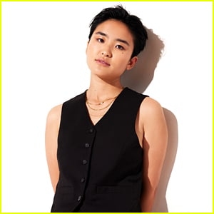 Terry Hu Pronouns King Crind1976